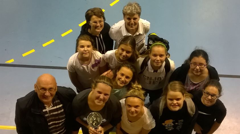 Starsi_zakyne_hala2015-2016